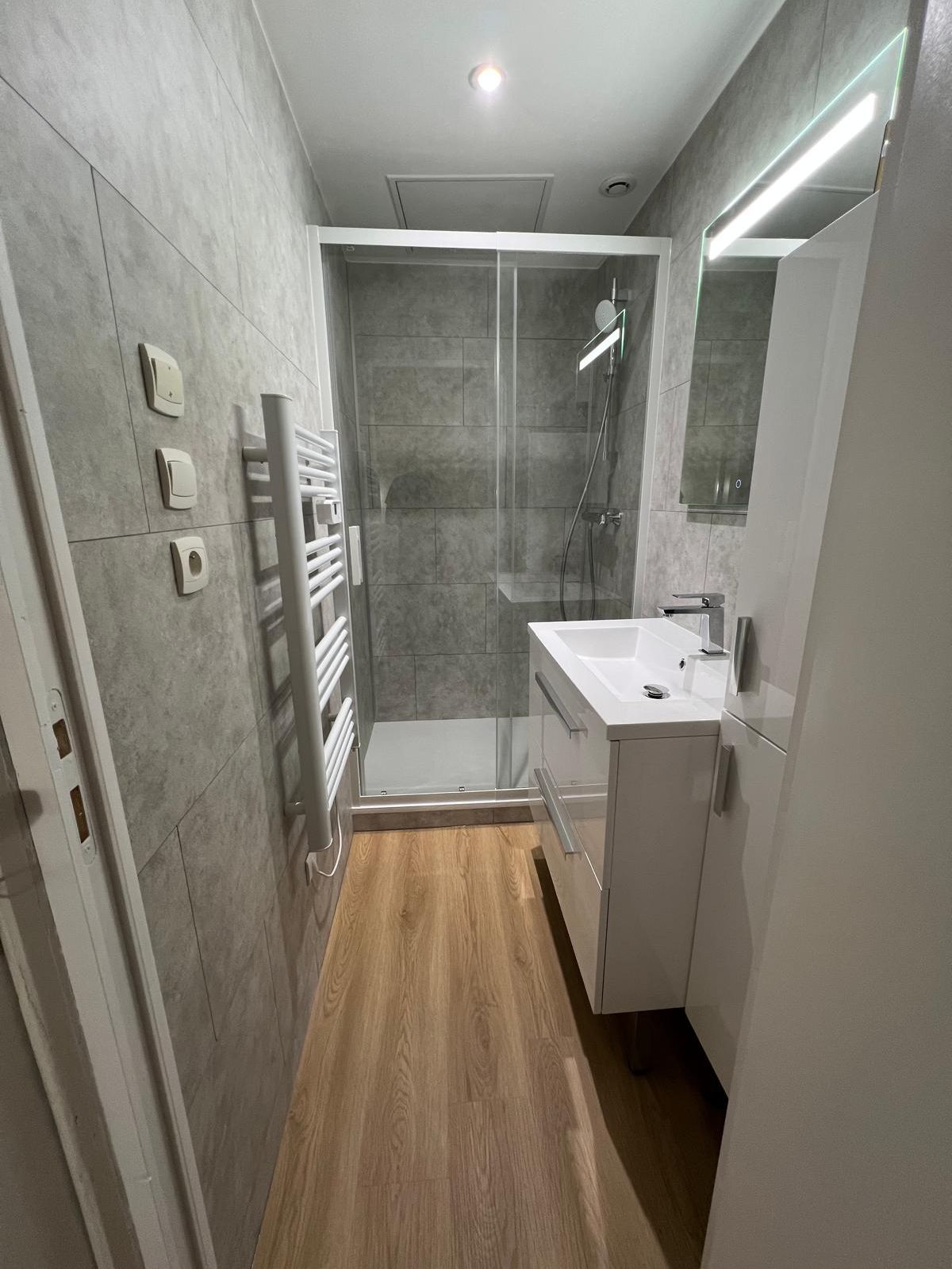 Aigrefeuille (17) - Rénovation salle de bain - Photo 1